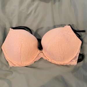 Victoria’s Secret bra. NWT. 38C